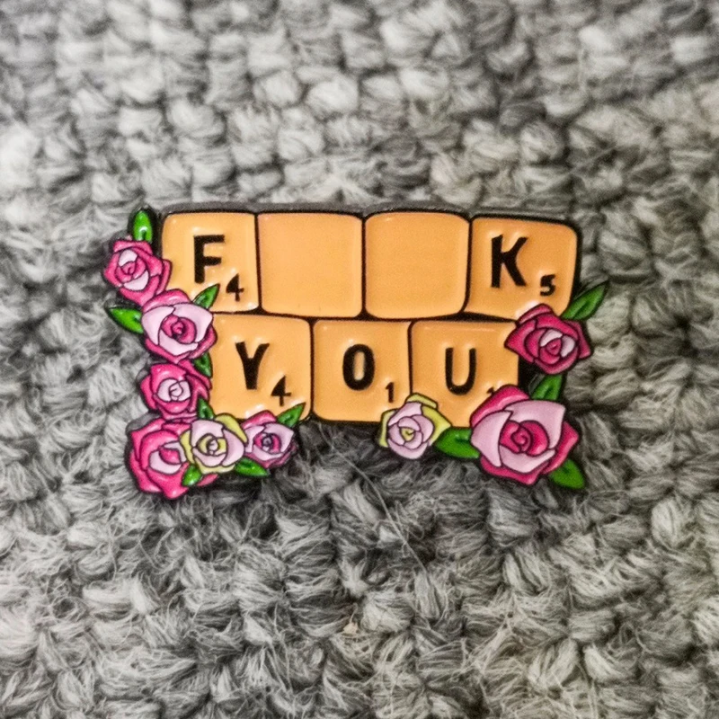 Женского брошь с изображениями растений Детские розы клавиатура Смешные pin