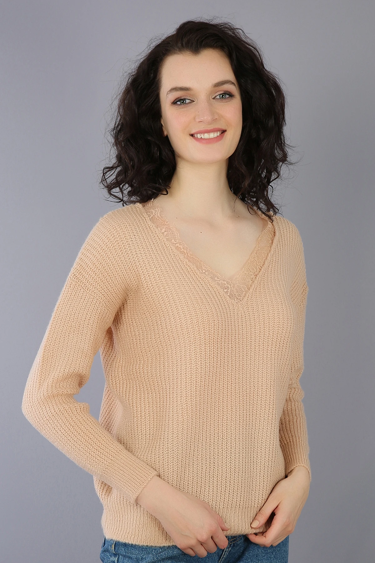 

LACE COLLAR KNITWEAR SWEATER
