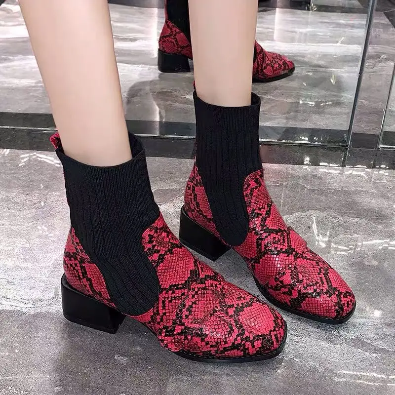 Новые брендовые осенние носки на толстом каблуке с острым носком женские тонкие