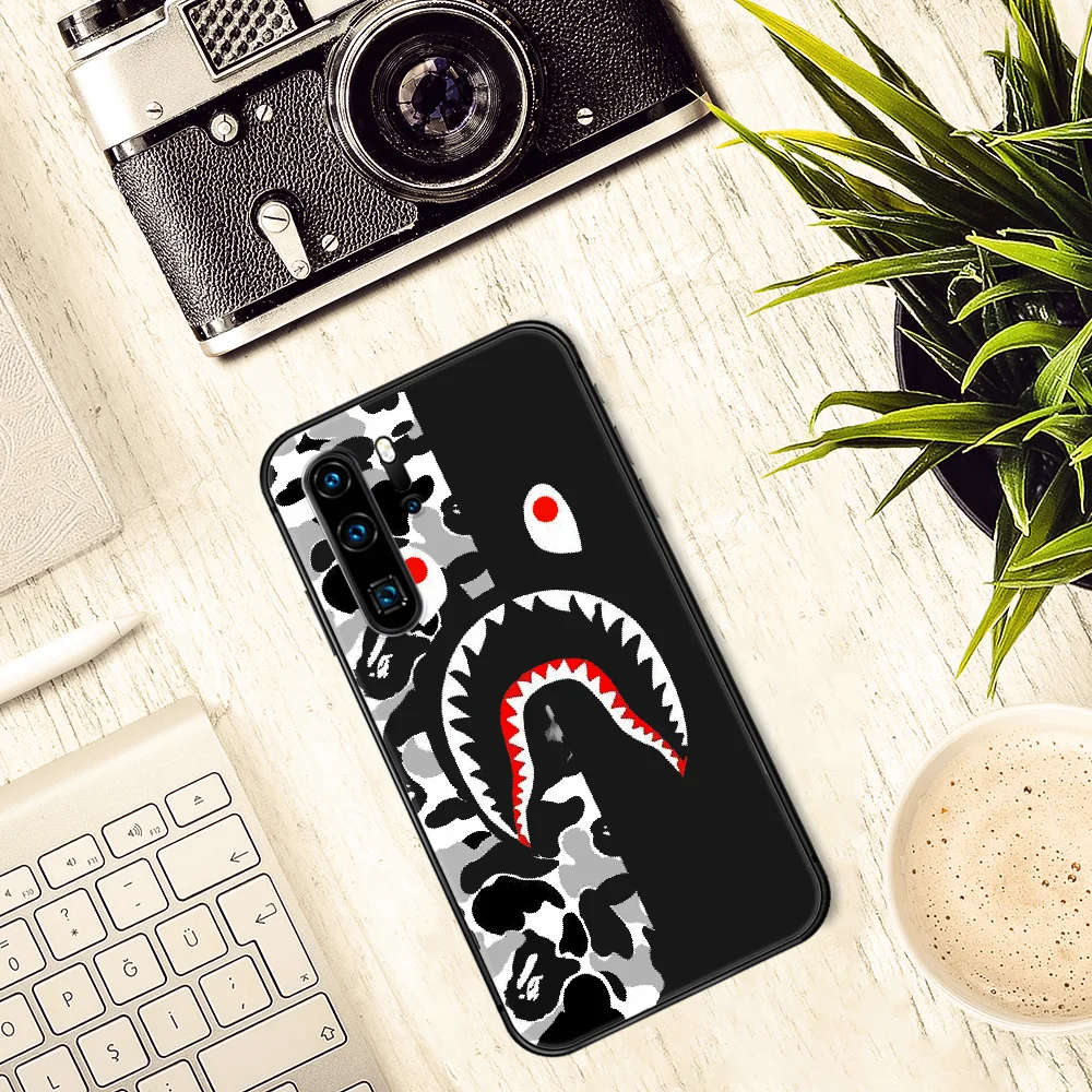 

Camouflage Pattern Brand BAPE Phone Case For Huawei P Mate 10 20 30 40 Lite Pro smart Z 2019 nova 5t black Hoesjes Painting