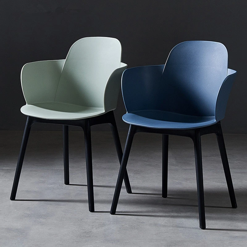 Обеденный стул с молоком пластиковый для работы в офисе |