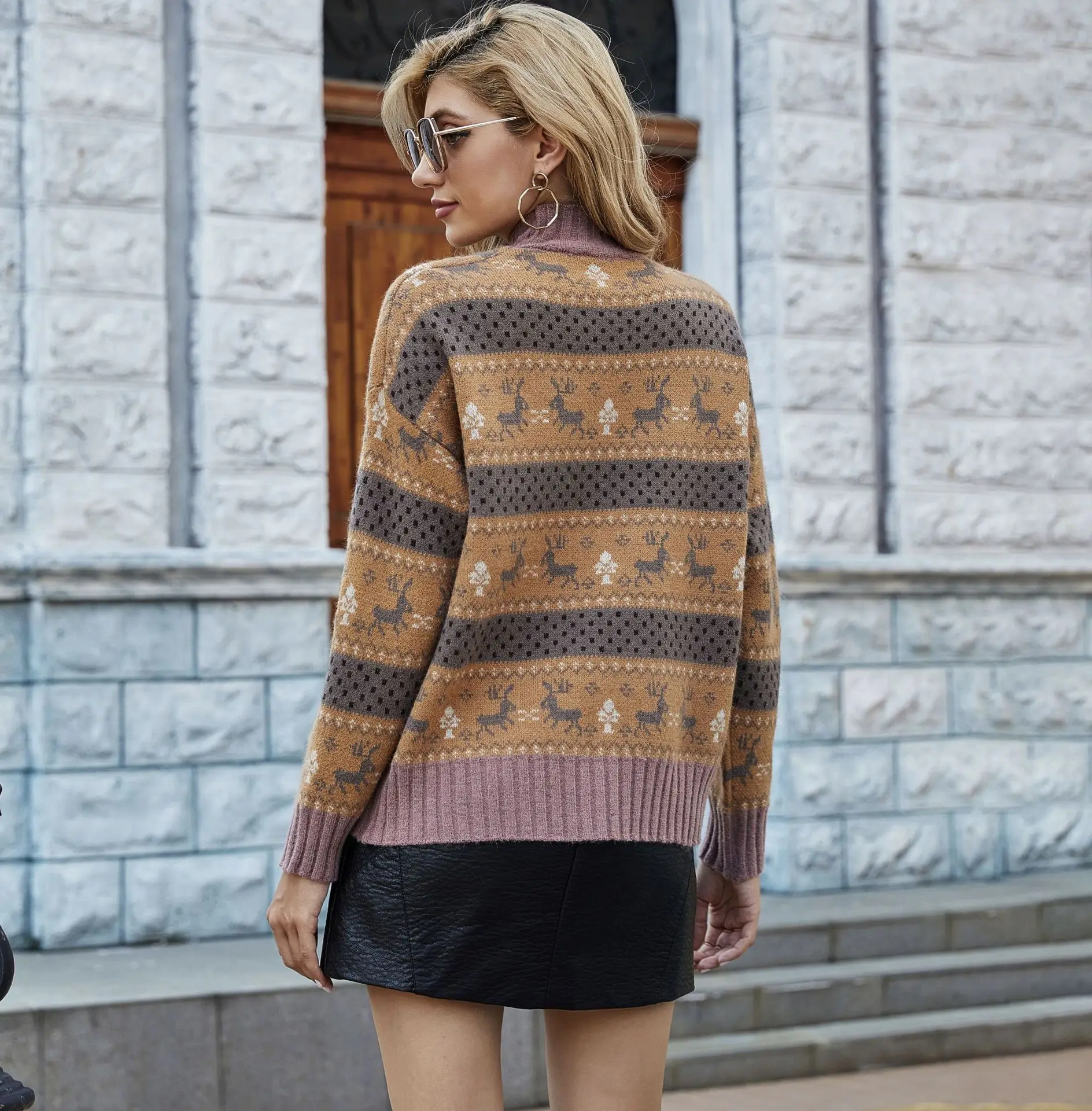 

2021 Autumn Winter New Products Ugly Christmas Jumper Women Holiday Style Snowflake Deer Jacquard Pullover Sweaters