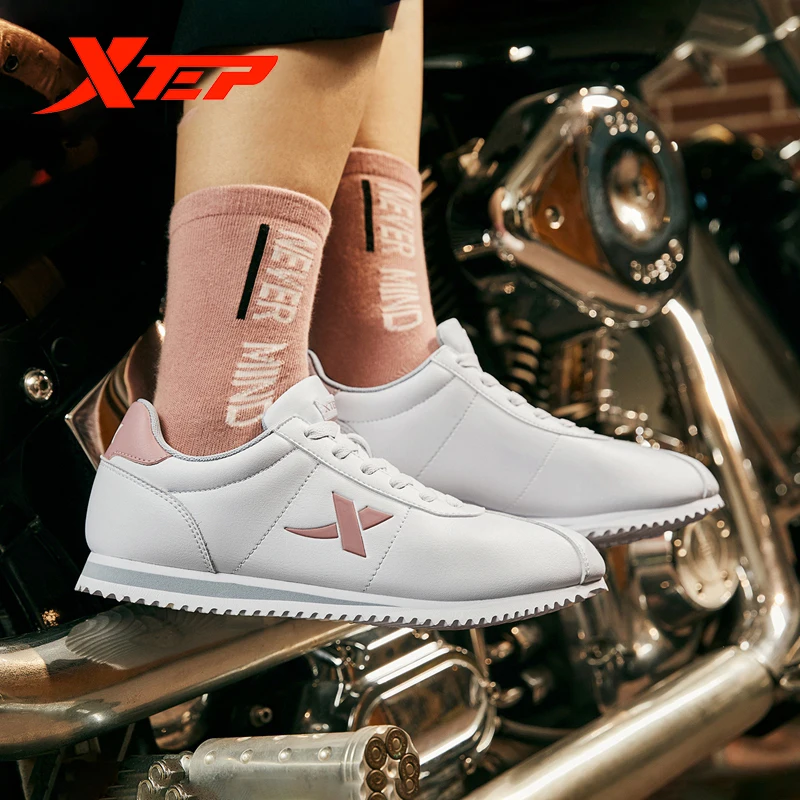 Женские повседневные кроссовки Xtep женские осенние белые легкие спортивная обувь