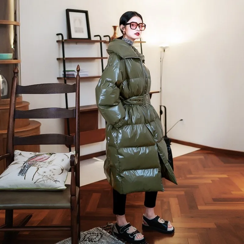 Куртка женская зимняя глянцевая из лакированной кожи длинная ветрозащитная