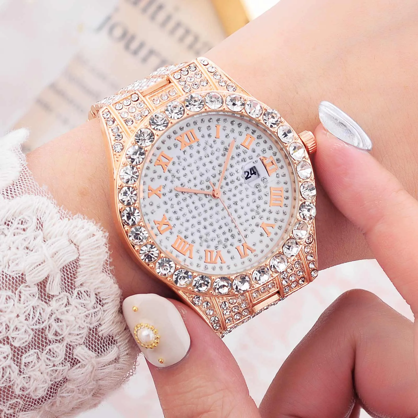 

Fashion Women Watches Diamond Watch Ladies Top Luxury Brand Wristwatch Casual Women's Bracelet Crystal Feminino Relogio