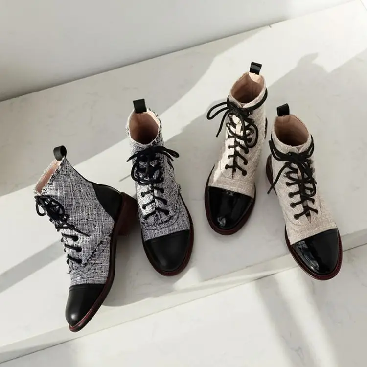 

2020 Autumn Winter New Flat-bottom Cross-laced Plaid Fashion Short Boots Women's Fashion Temperament Patent Leather Martin Boots