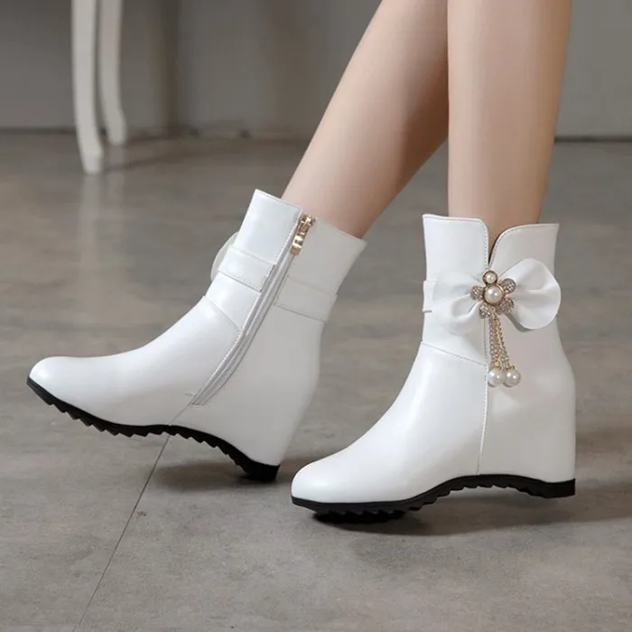 Женские свадебные сапоги PXELENA белые с жемчугом кристаллами цепочкой и бантом на