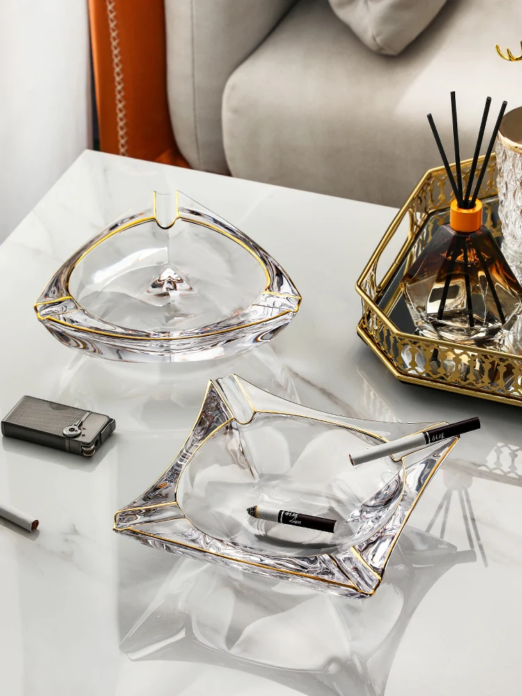 Пепельница симпатичная стеклянная с золотым ободком подставка для табака