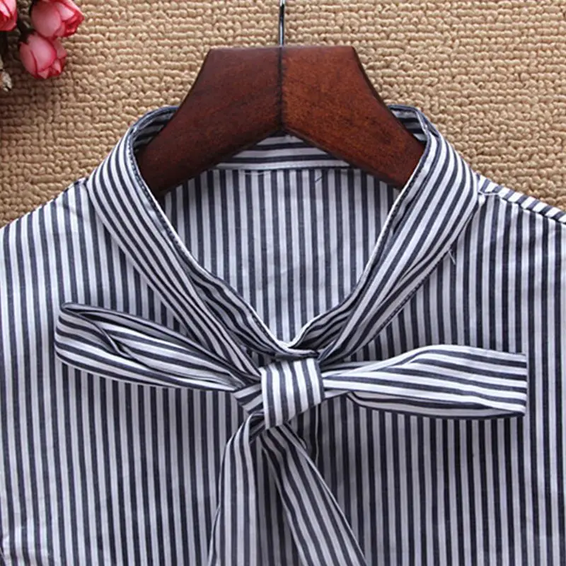 

Women Fake Stand Collar Vertical Stripes Adjustable Bowtie Detachable Half-Shirt 2XPC