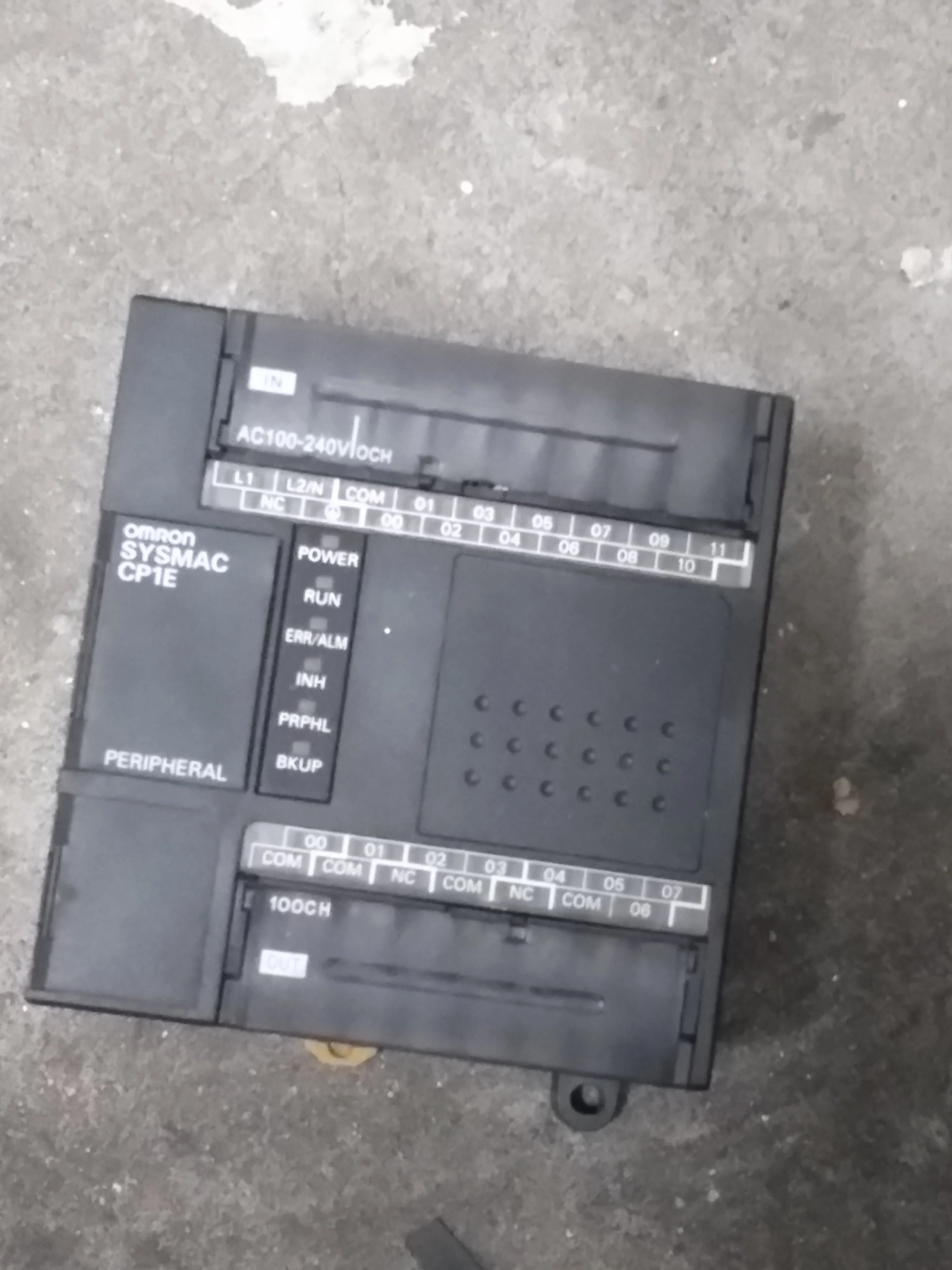 

H3400A01D5K3058 1,5 кВт 380 В, используется один, 85% внешний вид Новый, тестовые товары, бесплатная доставка