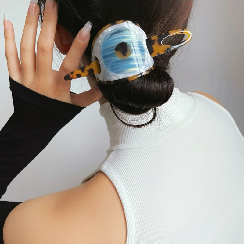 

HUANZHI New Large Hair sticks Exaggerated Tortoiseshell Black Blue-eyes Acetate Hairpins Hair Clips For Women Hair Accessories