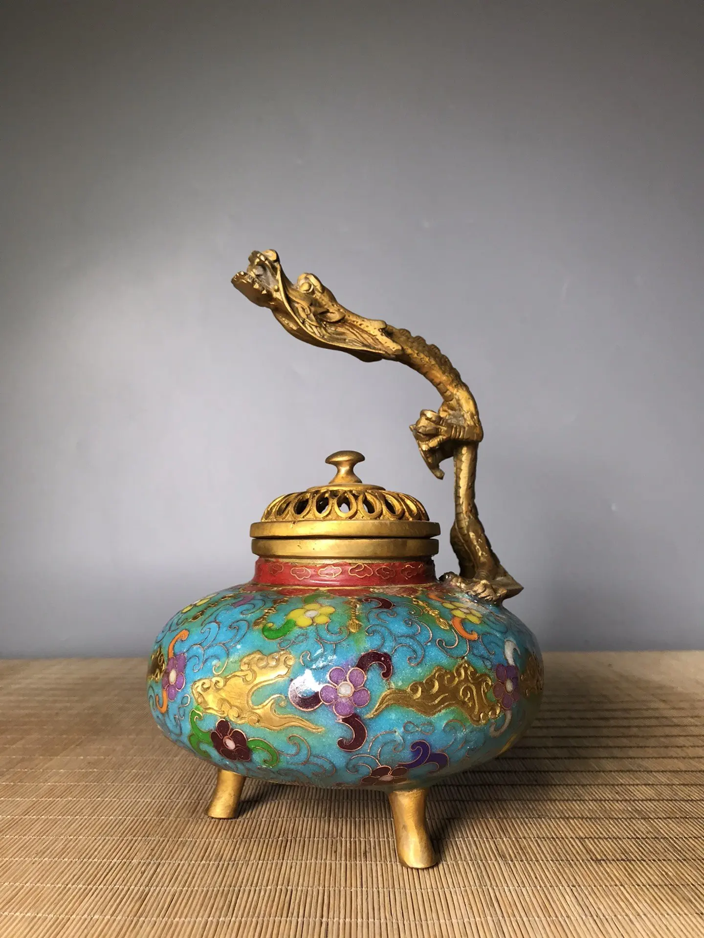 

China Old Beijing Old Goods Seiko Cloisonne Copper Dragon Incense Burner