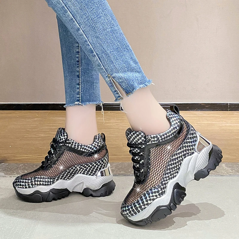 

Spring Dad Chunky Sneakers Casual Vulcanized Shoes Woman High Platform Sneakers Femme Lace Up Silver Basket Sneakers Women 2021