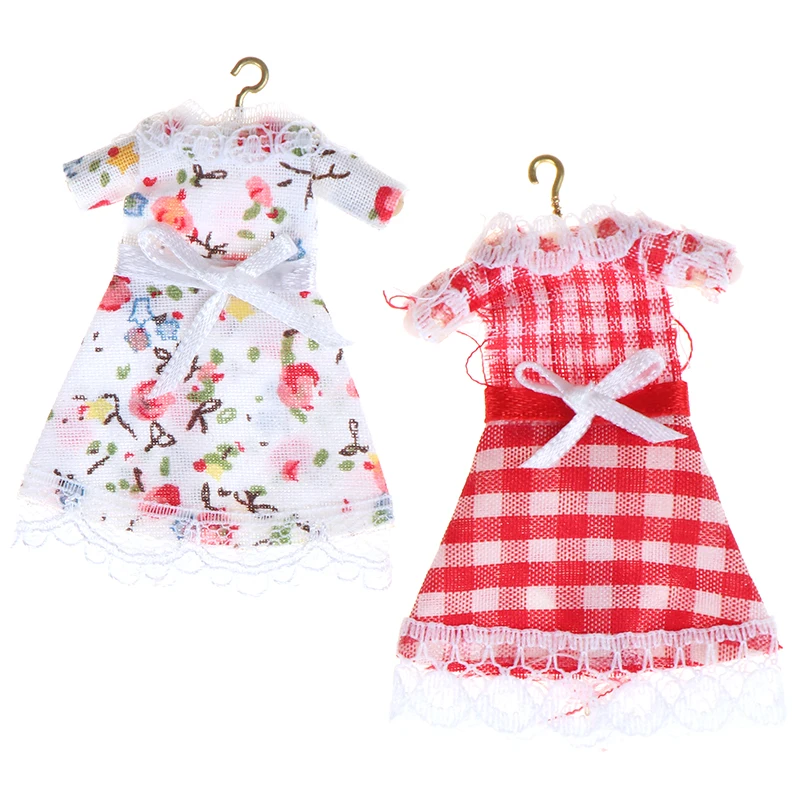 Кукольный дом 1:12 кружевная Цветочная пасторальная одежда юбка с вешалкой декор