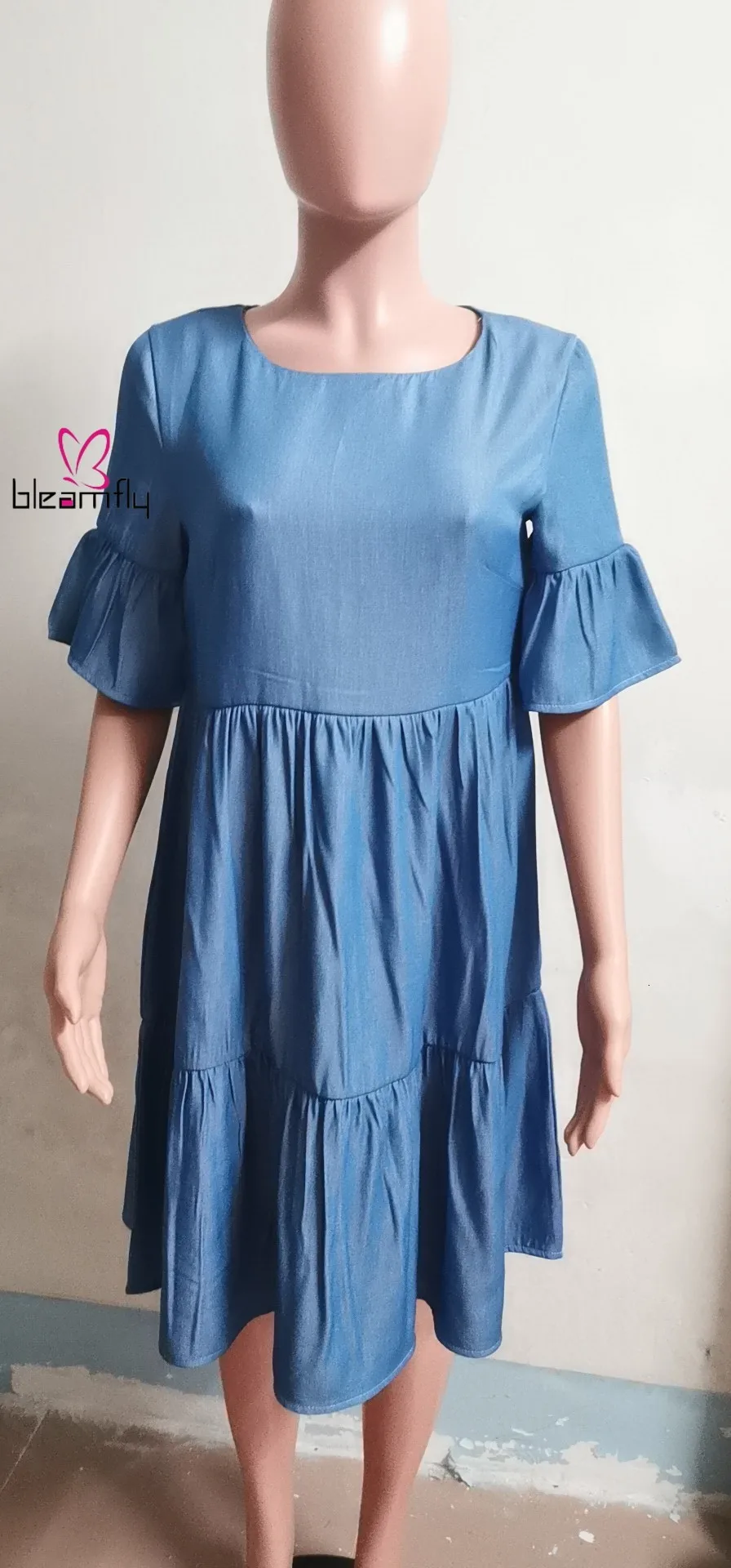 Летнее женское свободное джинсовое облегающее мини платье с коротким рукавом