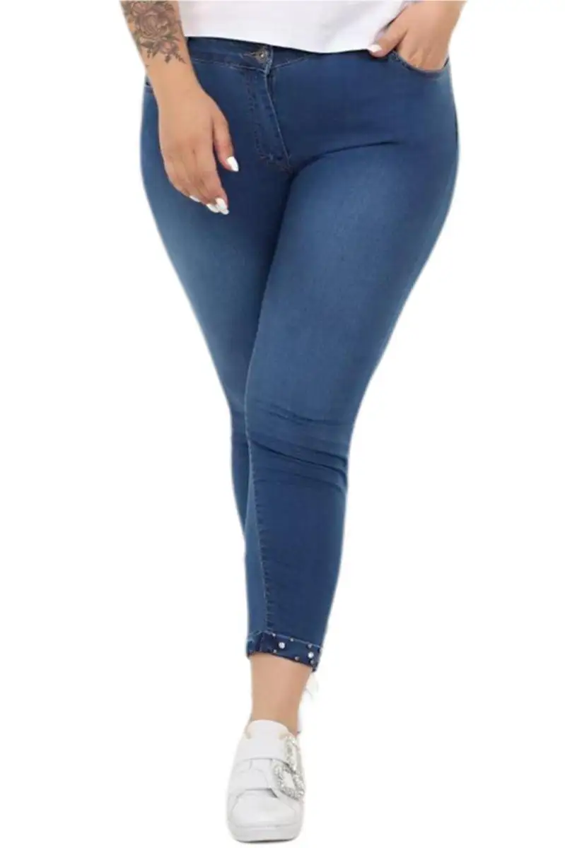 Женские джинсы с вышивкой на манжетах Hanezza темно-синие элегантные брюки до