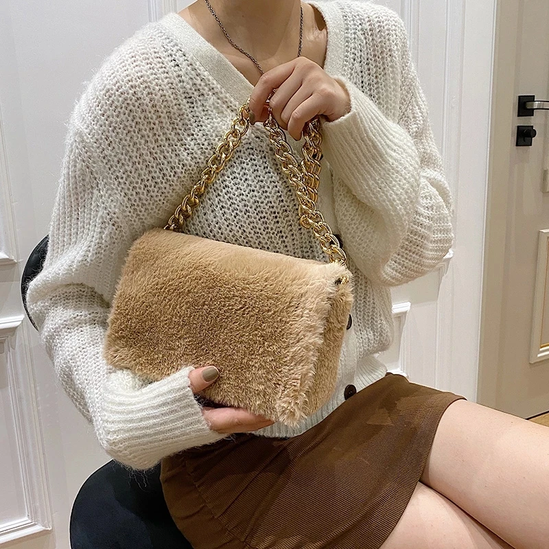 Сумка-клатч женская из искусственного меха на цепочке | Багаж и сумки