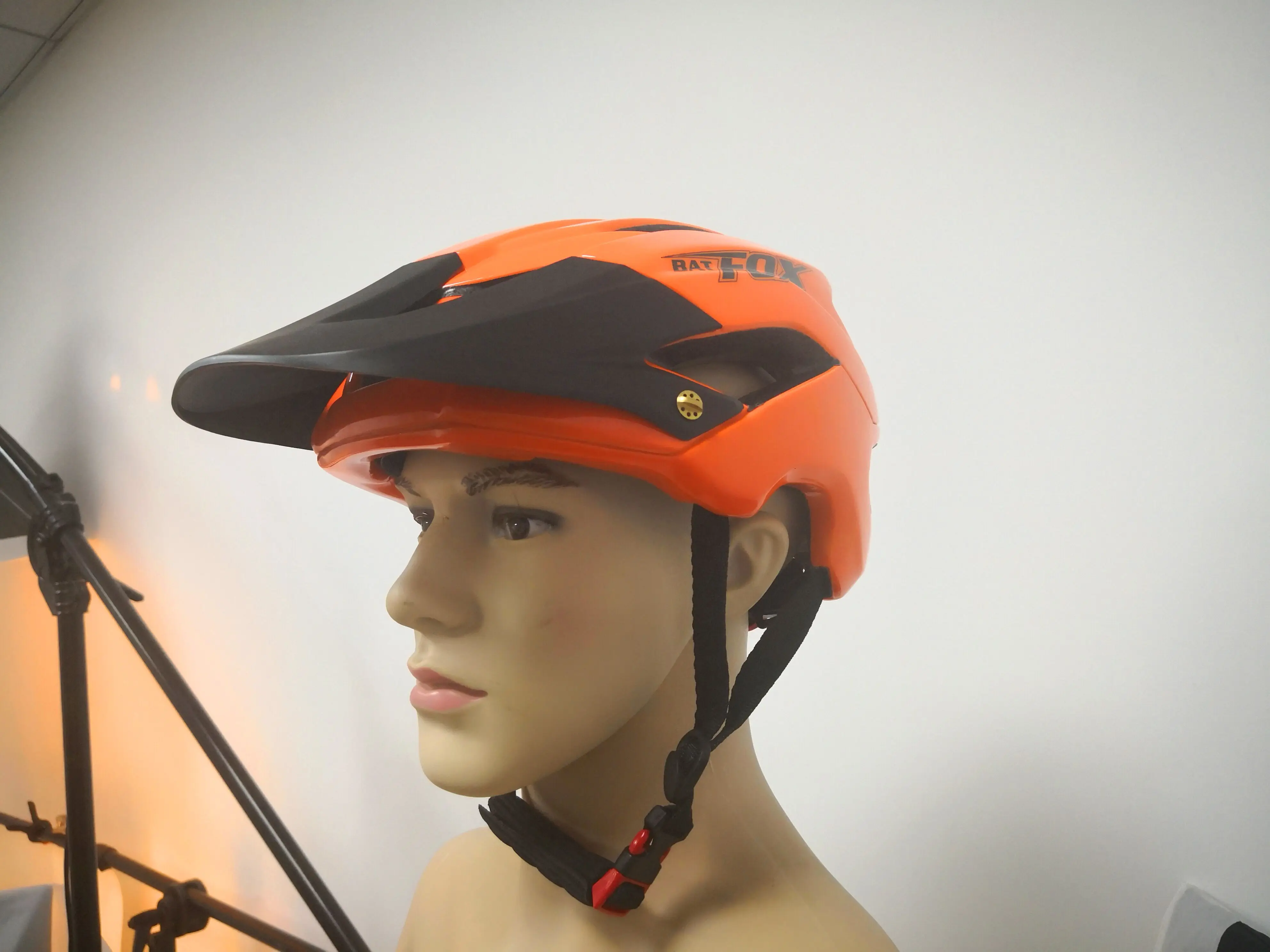 KINGBIKE, хит, велосипедный шлем для мужчин и женщин, для спорта на открытом воздухе, шлем для горного велосипеда, шлем для шоссейного велосипеда, велосипедные шлемы, матовая Черная кепка, casco bicicleta