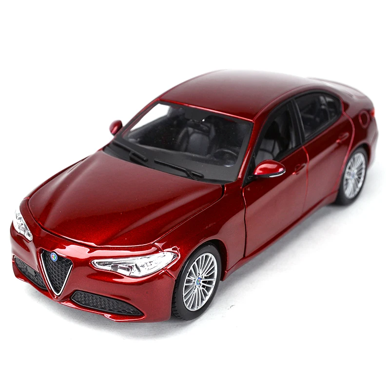 Bburago 1:24 Alfa Romeo Джулия спортивный автомобиль статические литые Автомобили