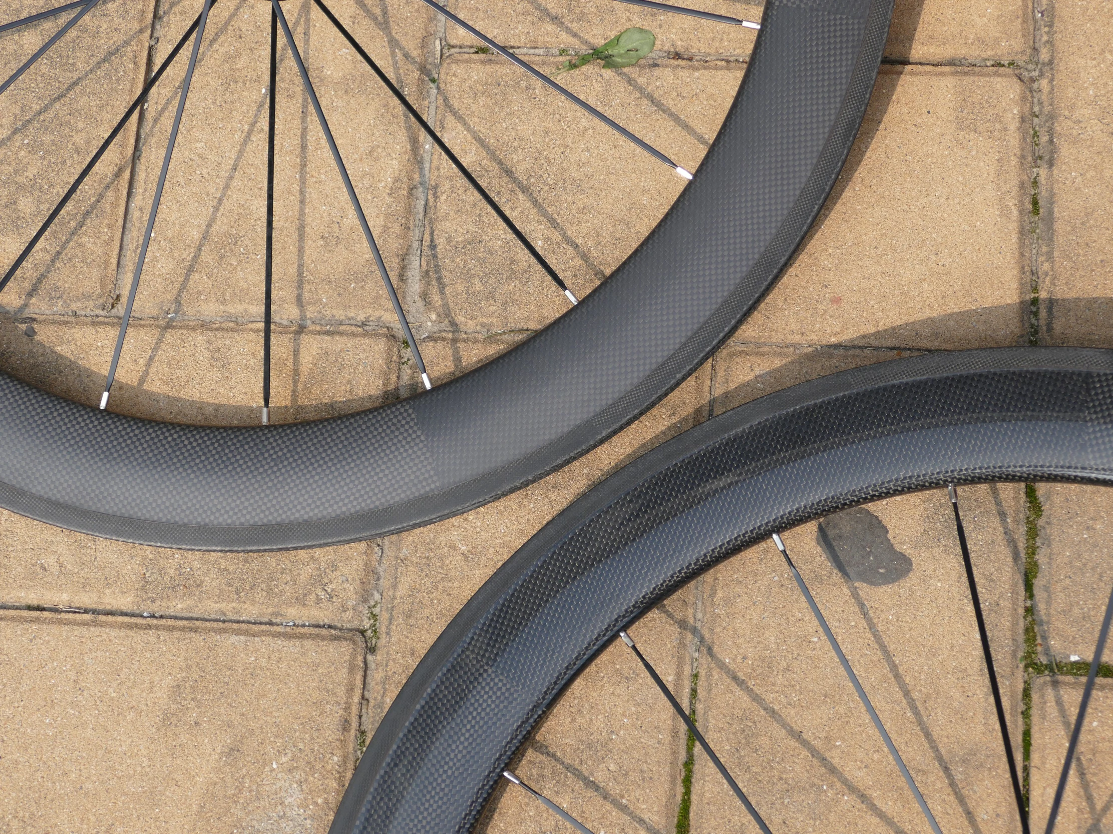 

TW3 High Quality Brand New Full Carbon Road Bike Tubular Wheelset (Basalt Brake Side) Wheel Rim Depth 38mm Width 25mm