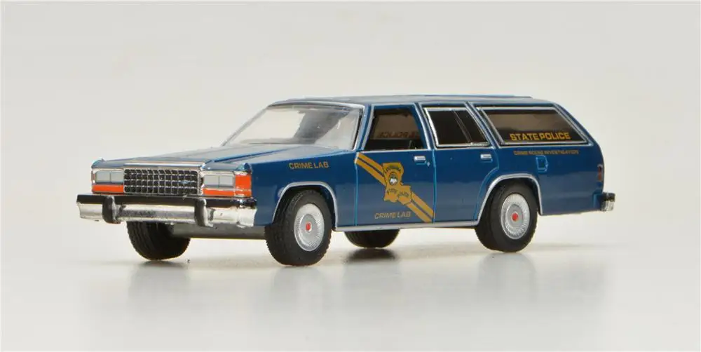 Темно-синий 1: 64 1987 Ford LTD Crown Victoria Wagon модель автомобиля - Цвет: Темно-синий