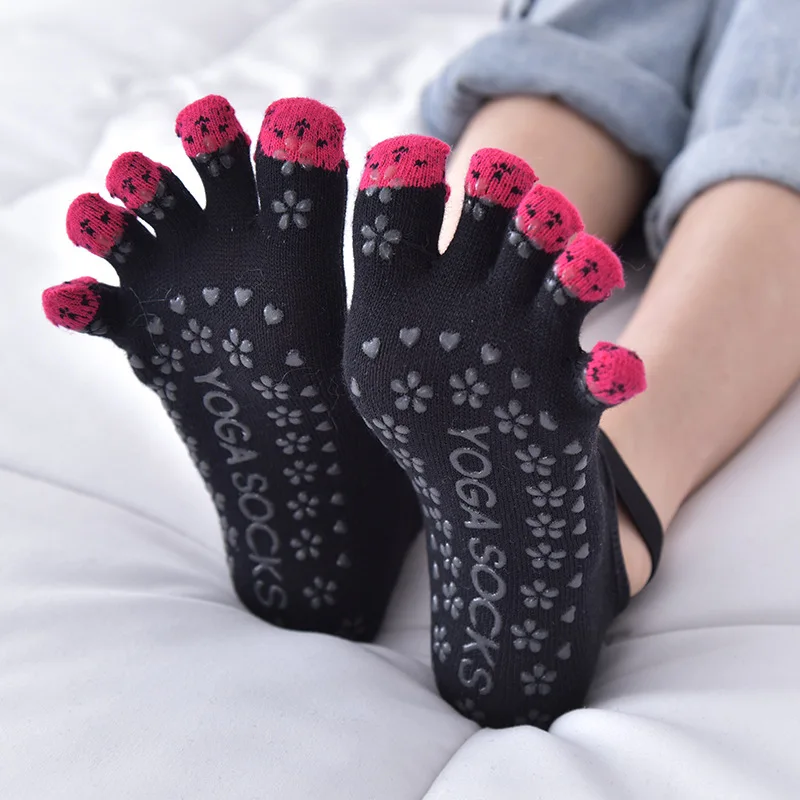 

1 Pair Sports Five Toe Socks Breathable Cotton Yoga Socks For Balle Barefoot workout Dance Pilates Fitness Sportswear With Grips