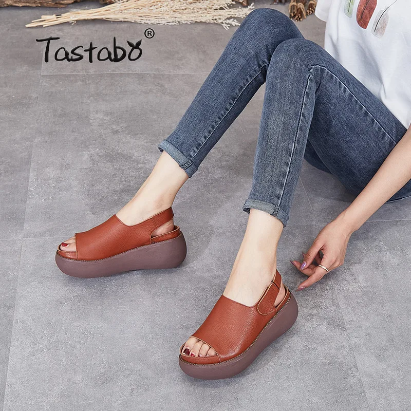 Женские босоножки на танкетке повседневные сандалии гладиаторы модель 2020 лето