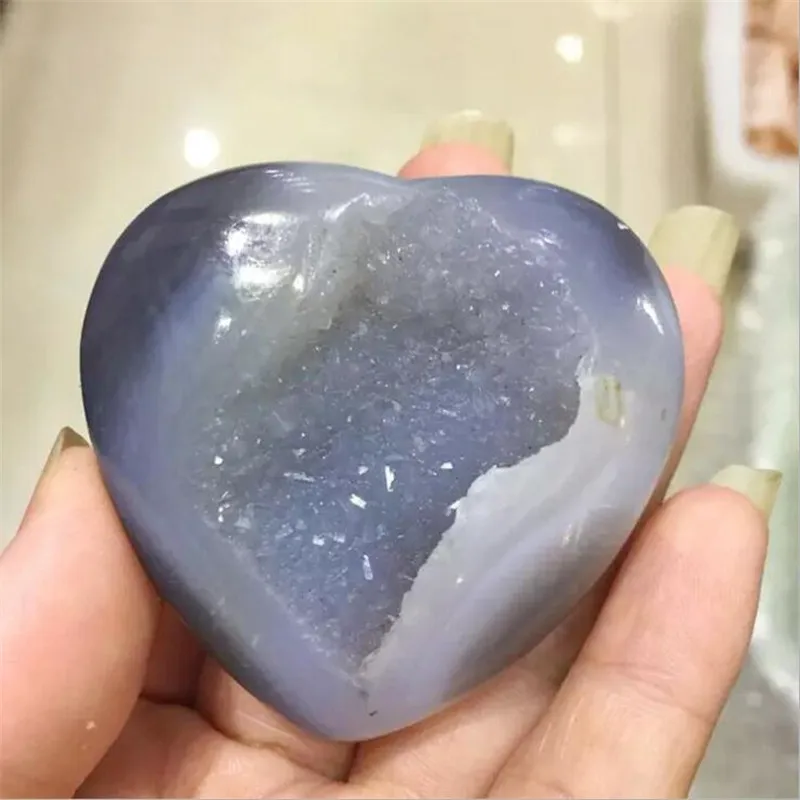 

Agate small crystal cavity heart-shaped stone dip-shaped rough stone agate crystal cavity decoration and display unique jewelry
