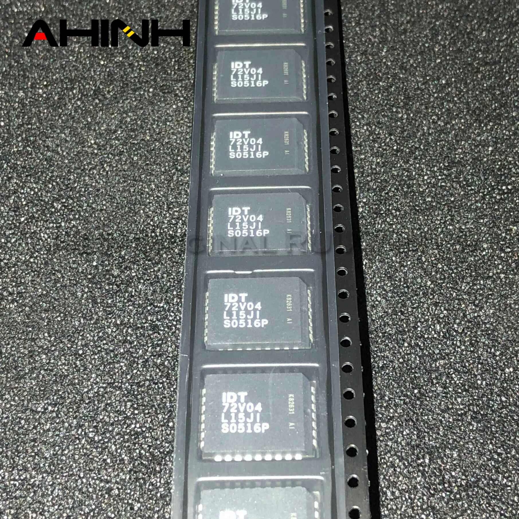 

IDT72V04L15JI IDT72V04L15 IDT72V04L integrado IC Chip original