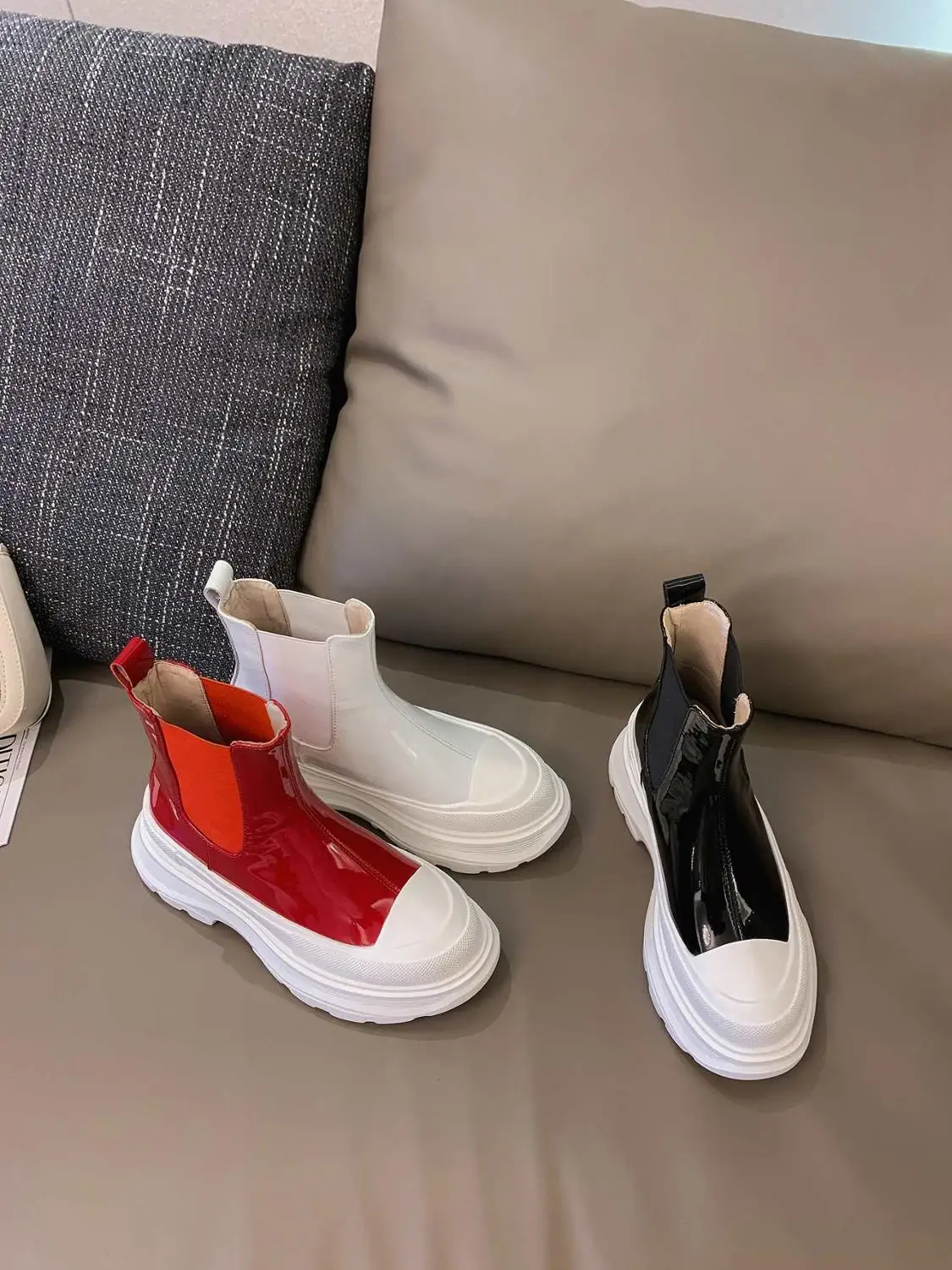 

Lenkisen leisure cow patent leather stretch patchwork round toe thick high heel slip on pretty girls daily wear ankle boots L26