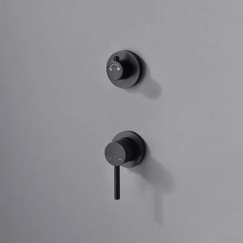 Скрытый двухфункциональный смеситель для душа и ванны черный настенный душ