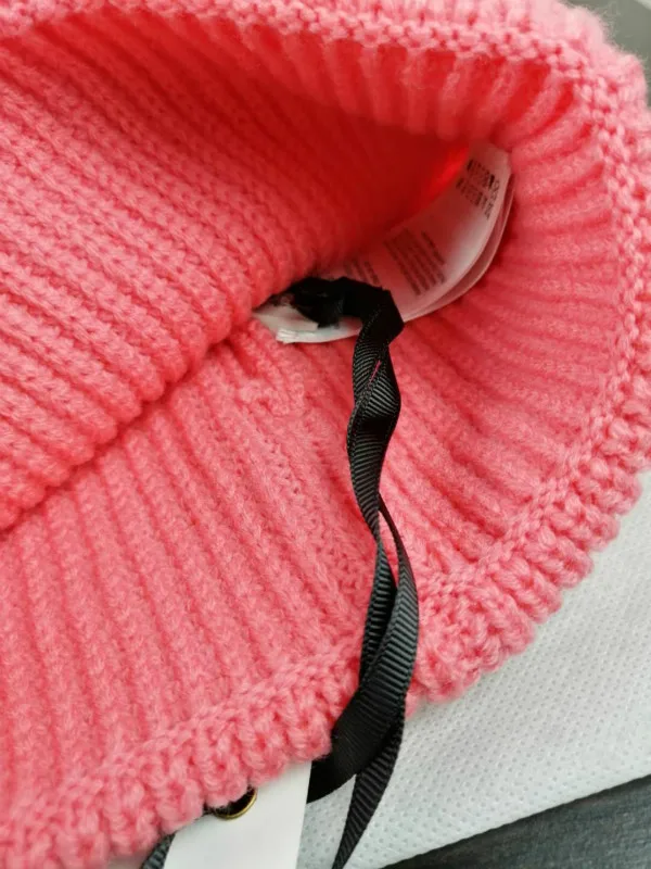 

Men Women's hat Simple knit 100% Wool hat Fashion wild Five colors optional Couple models M4 beanie