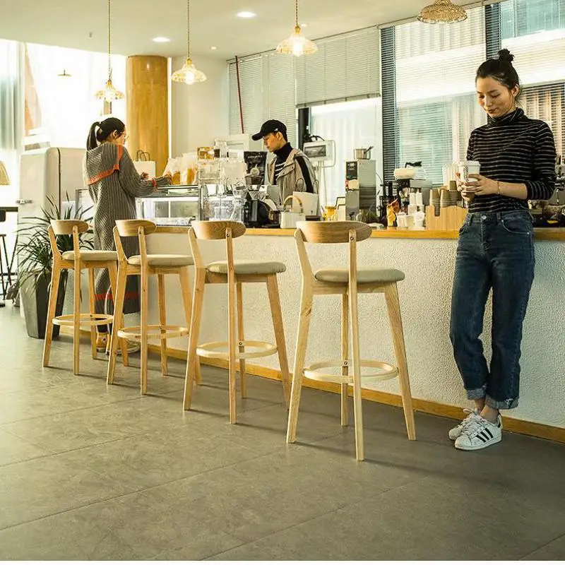 Барный стул из массива дерева простой высокий для бара магазина чая дома