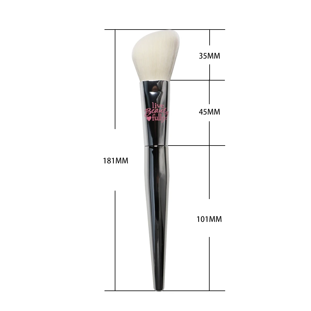 Угловая мягкая кисть для румян It Cosmetic серебристая хромированная Косметическая