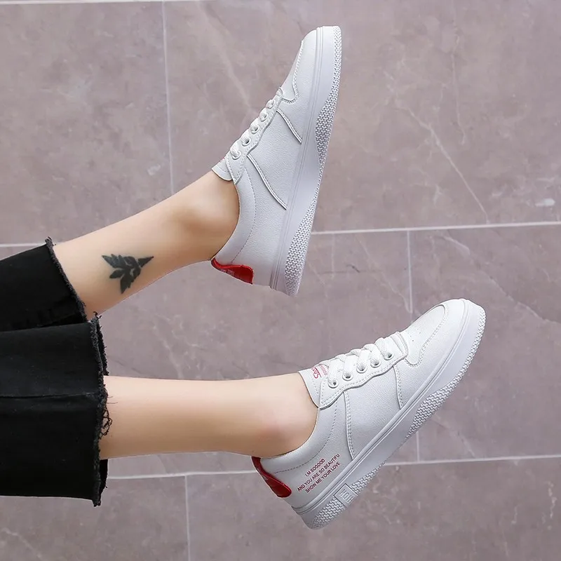 Женские весенние кроссовки модная дышащая Вулканизированная обувь из