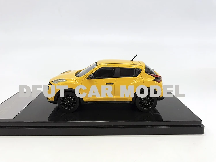 1:43 Игрушечная модель гоночной машины из сплава JUKE 15RX детских игрушечных автомобилей авторизованный подарок для детей