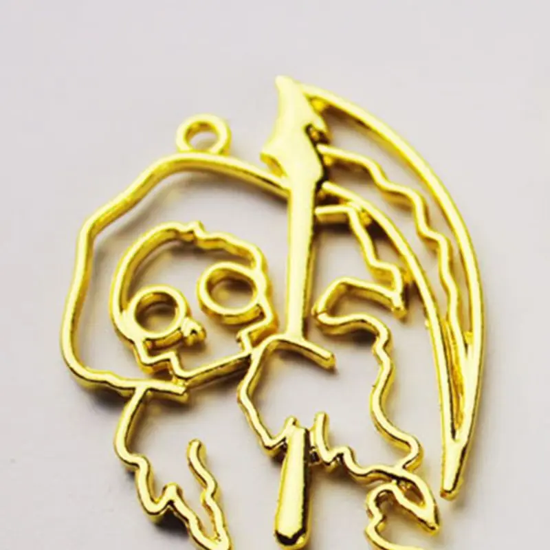 

69HB 3 Pcs/set Halloween Pumpkin Ghost Hollow Metal Frame DIY Handmade Crystal Epoxy UV Resin Border Pendant Making