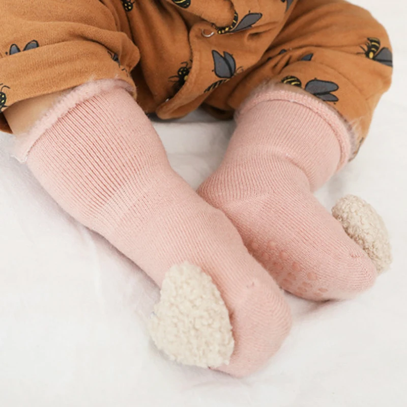 

0-18 months Cute Baby Socks Stereo Doll Socks Autumn Winter Mid Stocks Velvet Thickening Brush Furry Newborn Floor Socks J0624