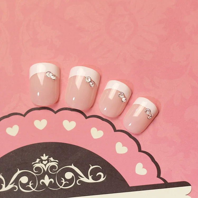 24 шт. Красота светильник белого цвета с короткими французский накладные ногти