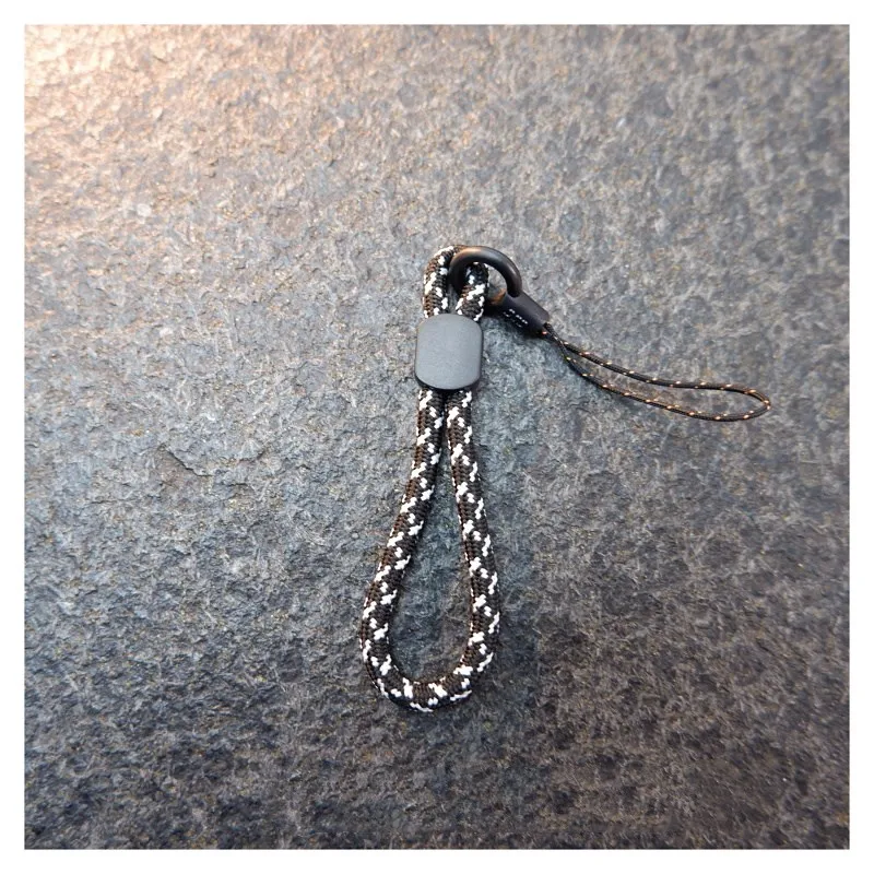 short lanyard strap for mobile phone accessories straps keychain lanyard for keys lanyards cord to hang the mobile landyard free global shipping