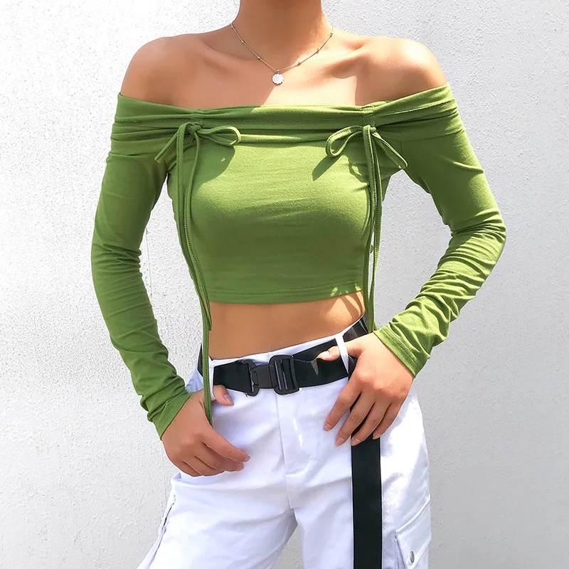 Облегающий укороченный топ с бантом и открытыми плечами зеленая тонкая женская