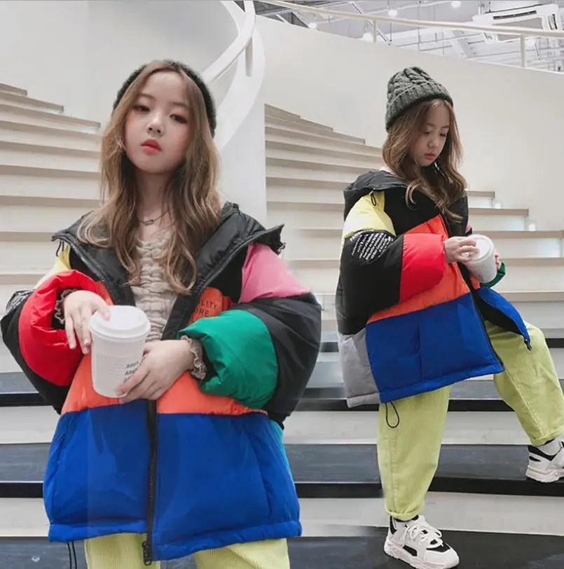 Утепленные пуховики для девочек зимние новые свободные с цветным принтом