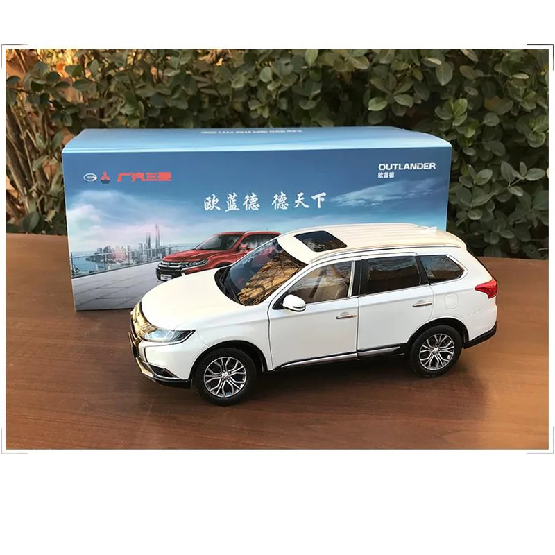 Масштаб 1:18 для 2017 Mitsubishi OUTLANDER SUV литая модель автомобиля детей мальчик подарки