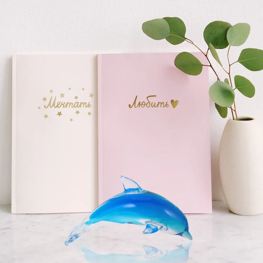 

1pc Colored Handicraft Ornament Creative Dolphin Figurine Desktop Ornament