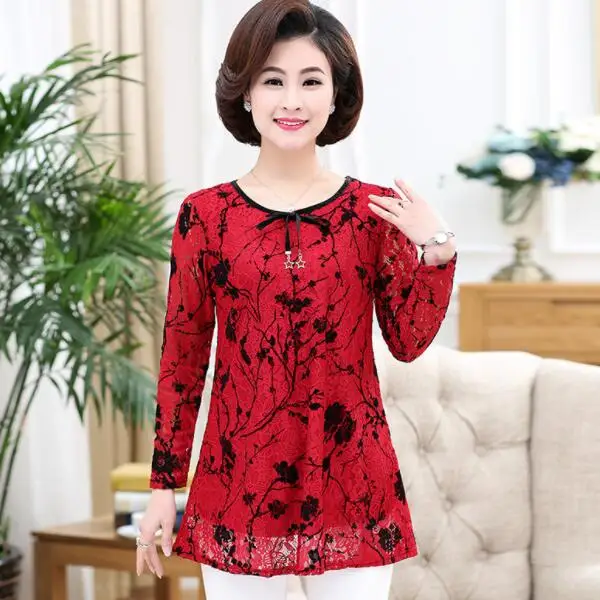 Кружевная футболка с длинными рукавами новинка весны 2019 для мамы среднего