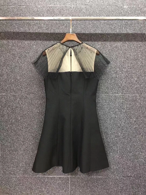 

2021 spring and summer new women's pleated screen perspective stitching slim sleeveless dress 312