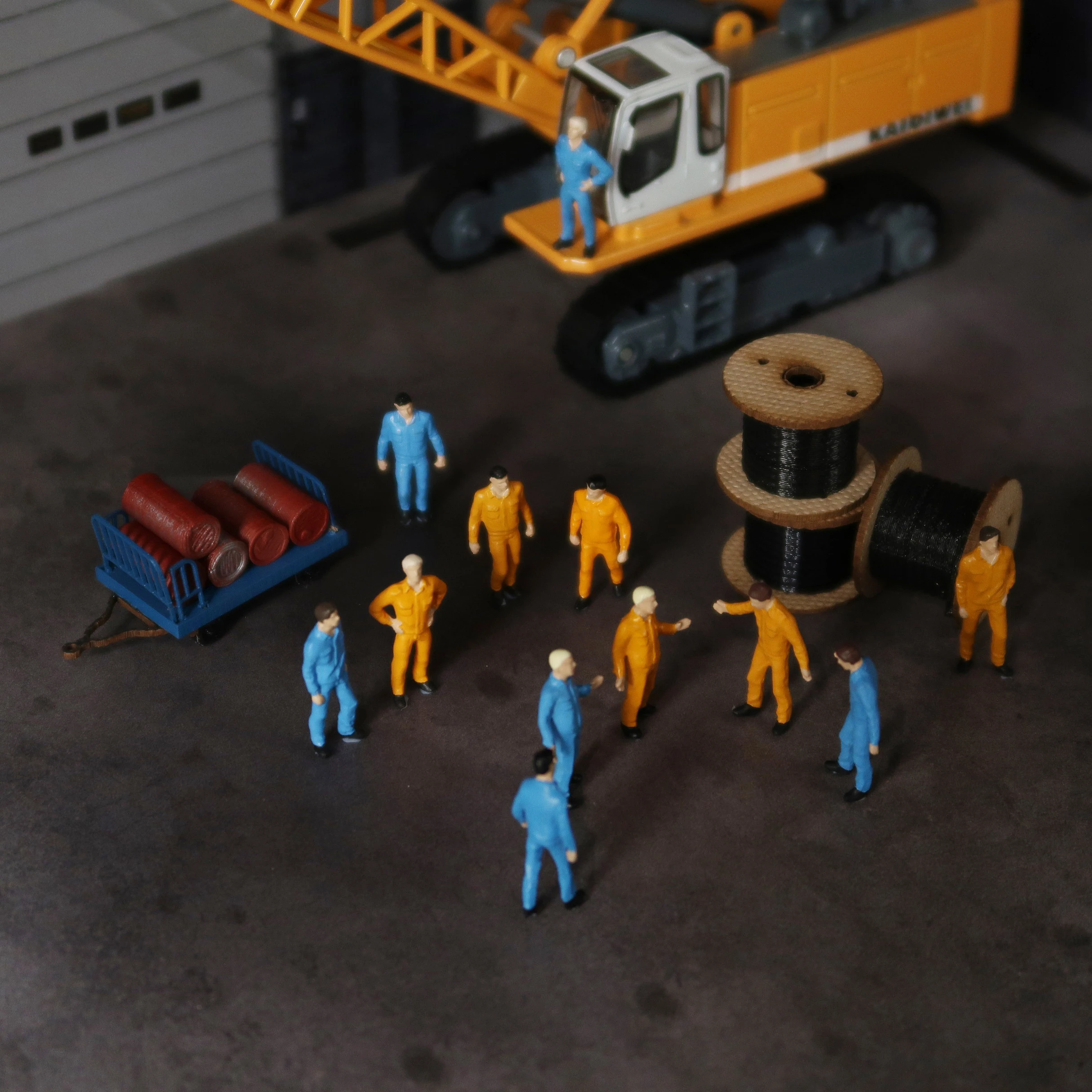 12PSC 1/87 Ho scale Worker Miniatures Figures Train Sand Table Model Scene Construction hobby tool Macro photography Diorama  Игрушки