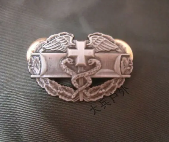 Военный армия США боевой медицинский металлический значок 1 я награда булавка