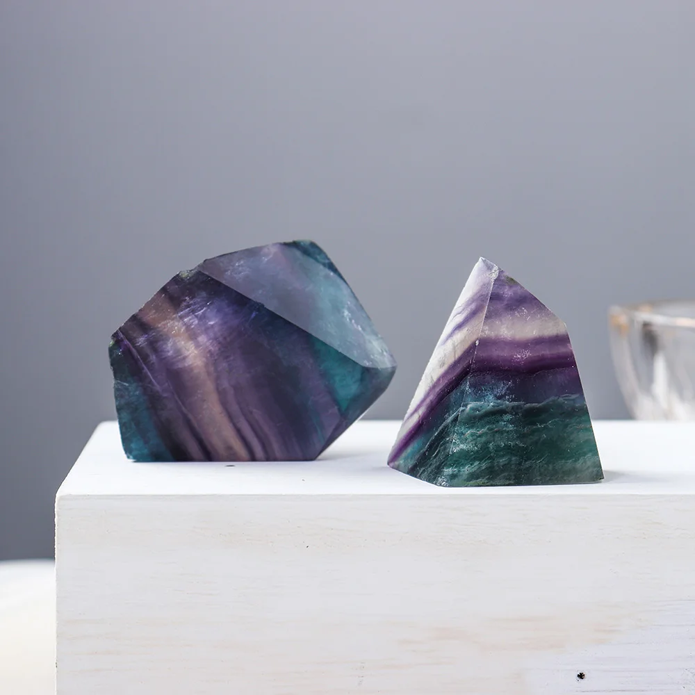 Натуральный кристалл Радужный флюорит энергетический драгоценный камень