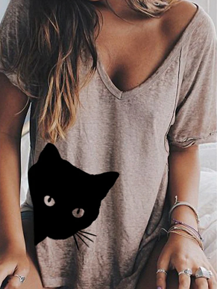 Женская футболка с коротким рукавом V-образным вырезом и принтом котенка | одежда